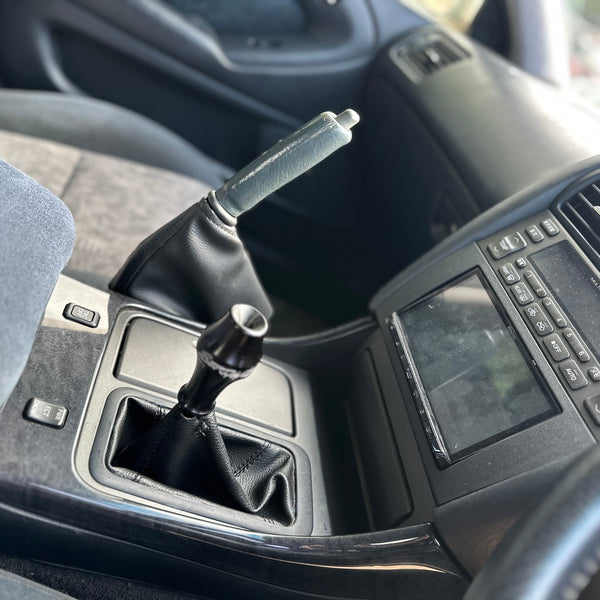 Car interior with gear shift and dashboard view